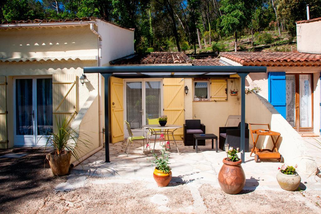 Le Pigeonnier Chambre D'Hotes La Provenc'Ane 살레르느 외부 사진